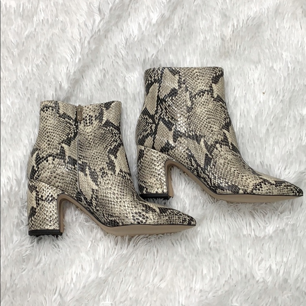 ✨NEW✨ Sam Edelman Snake Booties